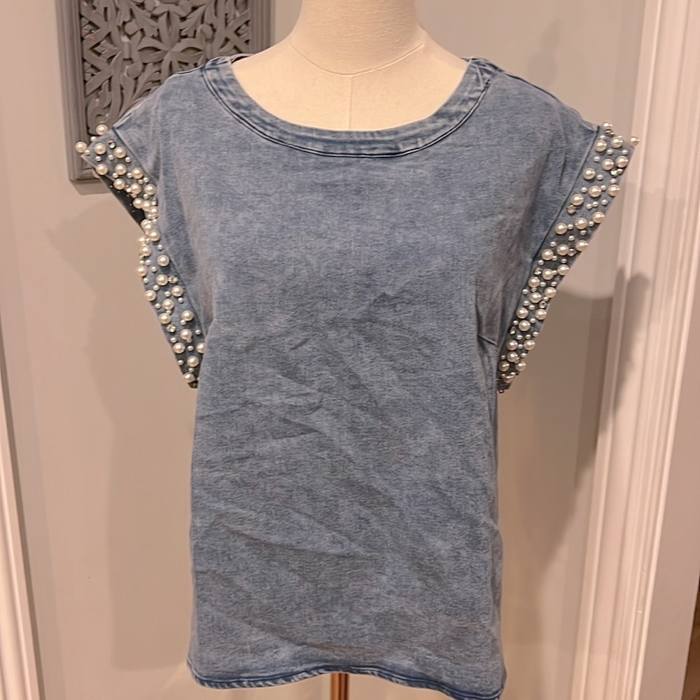 Denim Top with pearls and crystals - Picture 4 of 4